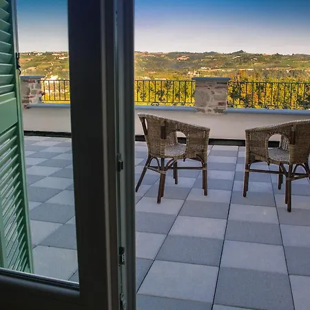 La Rocca Bed & Breakfast Carrù